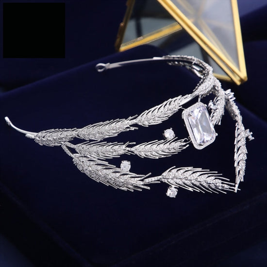Load image into Gallery viewer, Vintage Crystal Wedding 4A Zircon Tiara Crown
