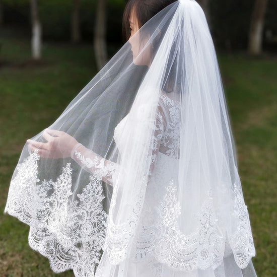 2 Layers Sequins Lace Edge Short Wedding Veils with Comb 2 T White Ivory  Veils