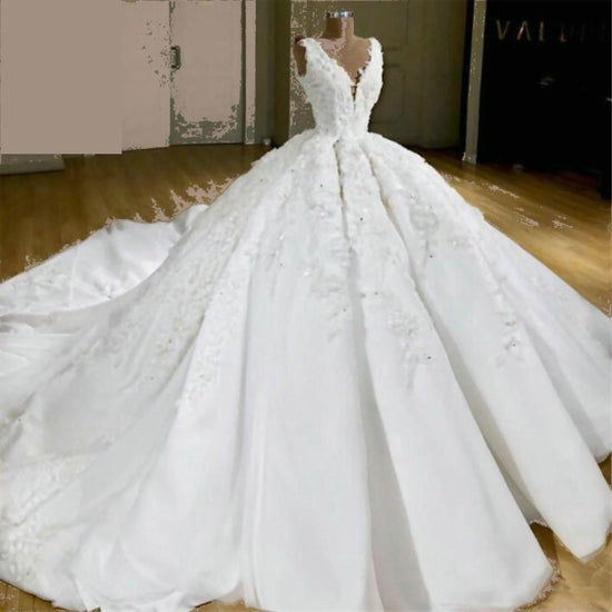Exclusive Luxury Chapel Train Wedding Dress Bridal Princess Ball Gown