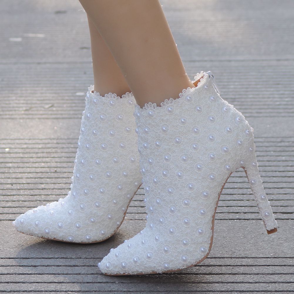 Load image into Gallery viewer, Crystal Queen Sexy Fashion White Lace Party Boots
