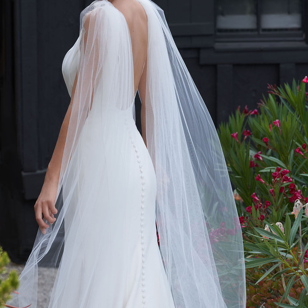
                      
                        Bridal Wings Veil 2pc Shoulder Cape Veil Wedding Cloak
                      
                    