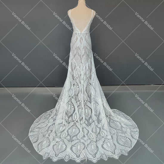 Load image into Gallery viewer, Beach Wedding Mermaid Bridal Gown Deep V-Neck Rustic Lace Dress

