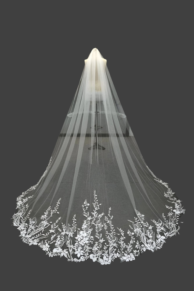 
                      
                        Elegant Floral White Ivory Long Lace Bridal Wedding Cathedral Veil
                      
                    