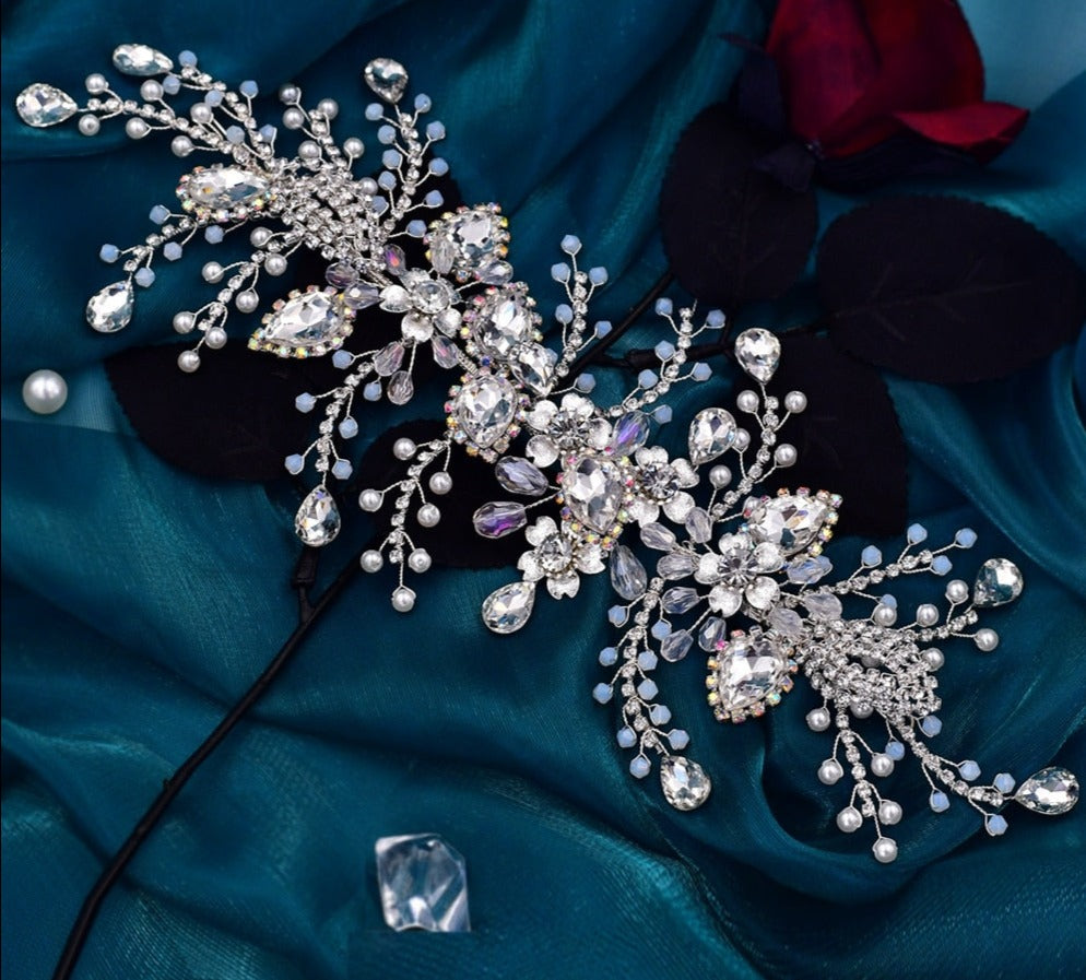 Load image into Gallery viewer, Trendy Bridal Headband Wedding Crown Hair Accessory Crystal Hair Headdress
