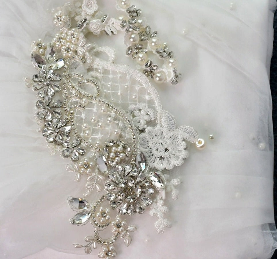 
                      
                        Pearl Beaded Wedding Shawl Cape Veil Bridal Wedding Cloak
                      
                    