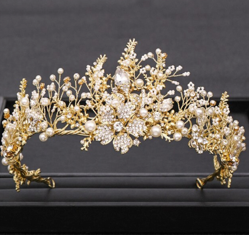 
                      
                        Trendy Handmade  Baroque Rhinestone Pearl Crystal Wedding Bridal Crown Hair Accessory - TulleLux Bridal Crowns &  Accessories 
                      
                    