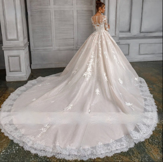 Vintage Long Sleeve Lace Chapel Train Princess Wedding Bridal Ball Gown