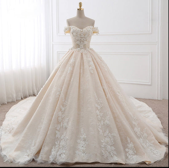Load image into Gallery viewer, Sweetheart Lace Flower Pearl Beaded A-Line Wedding Dress Bridal Ball Gown
