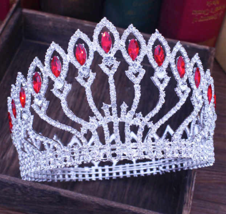 
                      
                        Luxurious Sparkling Crystal Queen Full Round Pageant Crown
                      
                    