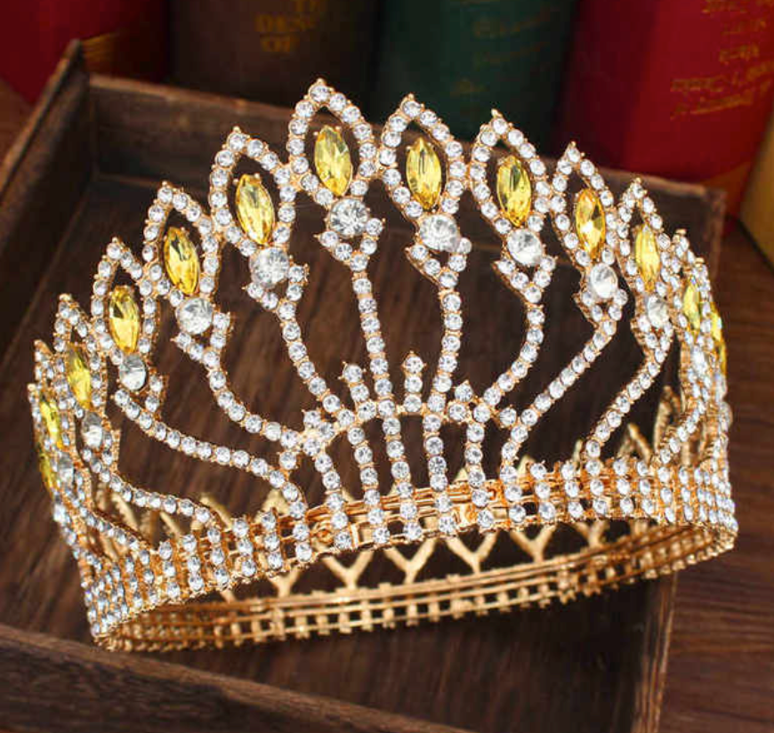 
                      
                        Luxurious Sparkling Crystal Queen Full Round Pageant Crown
                      
                    