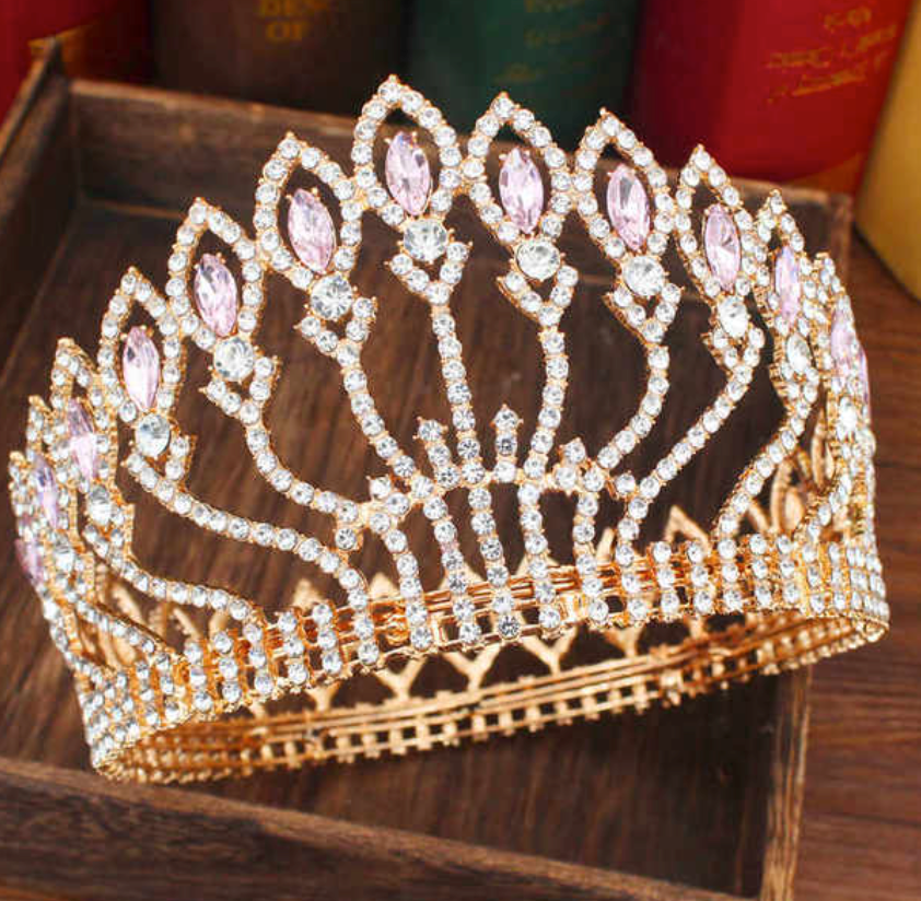 
                      
                        Luxurious Sparkling Crystal Queen Full Round Pageant Crown
                      
                    