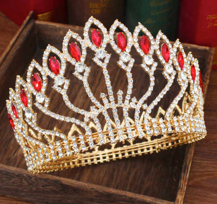 
                      
                        Luxurious Sparkling Crystal Queen Full Round Pageant Crown
                      
                    