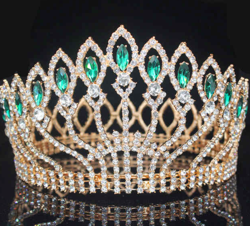 
                      
                        Luxurious Sparkling Crystal Queen Full Round Pageant Crown
                      
                    