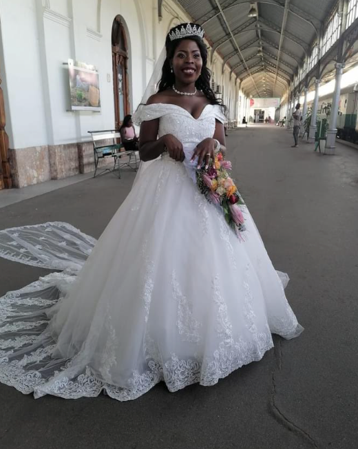 Off Shoulder Lace Tulle Princess A Line Court Train Wedding Bridal