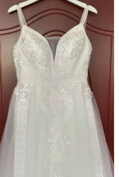 
                      
                        A Line Boho Blush Pink Wedding Dress Lace Tulle V Neck Sleeveless Open Back Gown
                      
                    