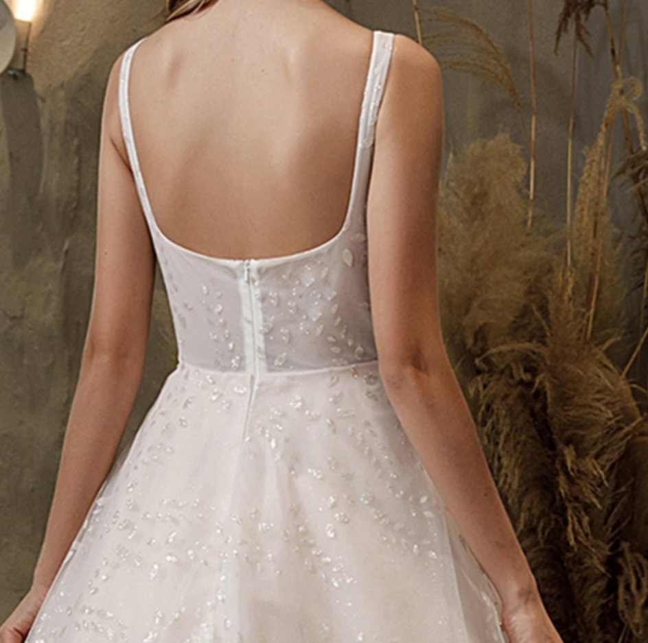 
                      
                        Pink Nude Princess Wedding Dress With Square Neckline
                      
                    