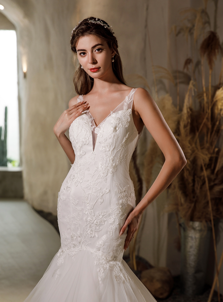 
                      
                        Beaded Lace Tulle Ruffled Mermaid Wedding Dress
                      
                    