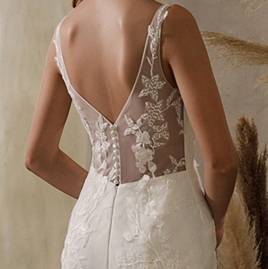 
                      
                        Beaded Lace Tulle Ruffled Mermaid Wedding Dress
                      
                    