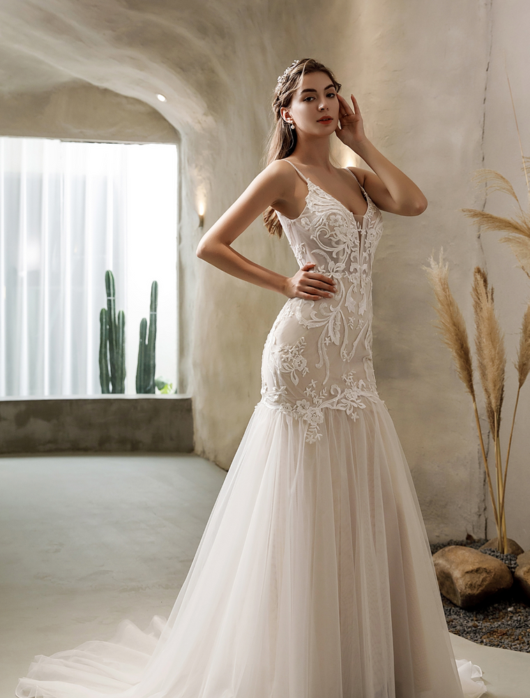 
                      
                        Elegant Mermaid Gown With Detachable Bell Sleeves
                      
                    