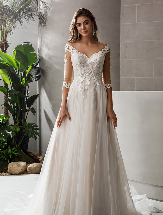 Load image into Gallery viewer, Gorgeous Lace A-line Bridal Gown With 3/4 sleeves
