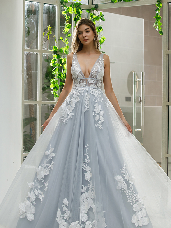 Load image into Gallery viewer, Plunging V-Neck Wedding Dress With Floral Motifs
