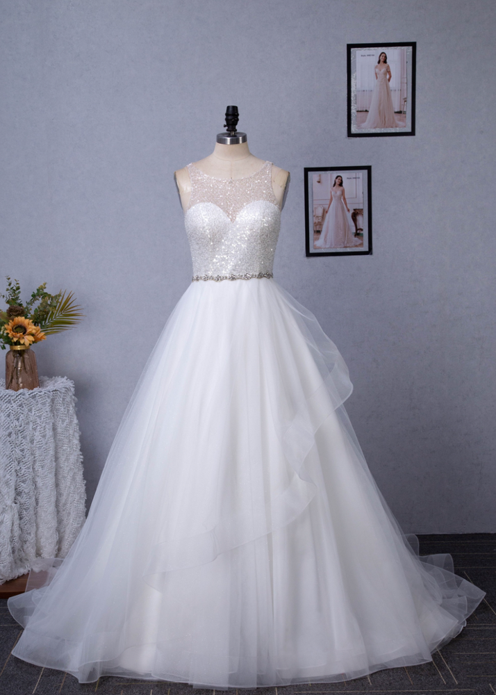 
                      
                        Shining Beaded Bodice Keyhole Back Ruffle Tulle Skirt Ball Gown
                      
                    