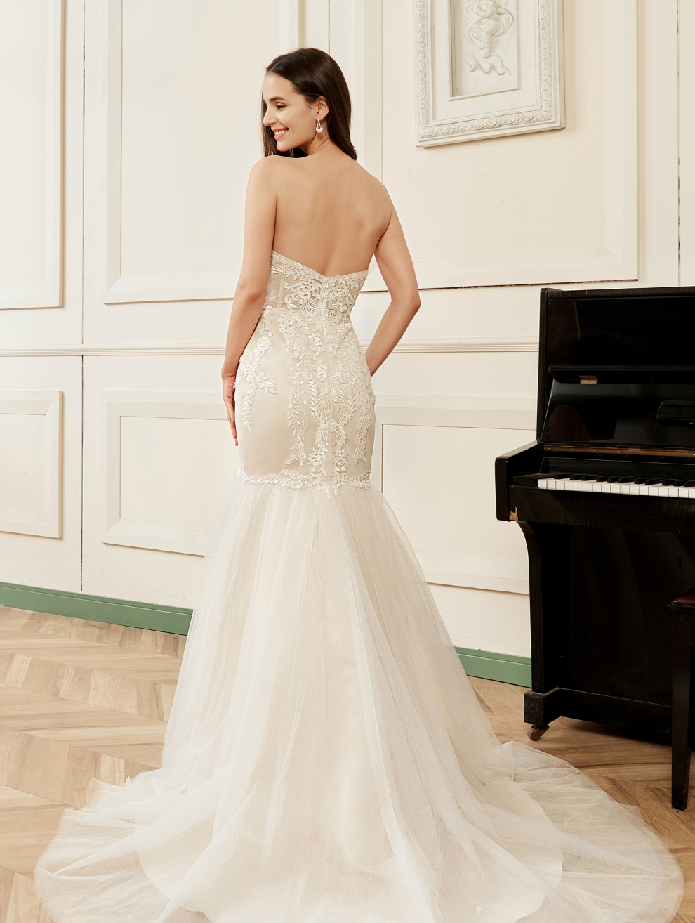Strapless Mermaid Wedding Gown With Detachable Tulle Sleeve