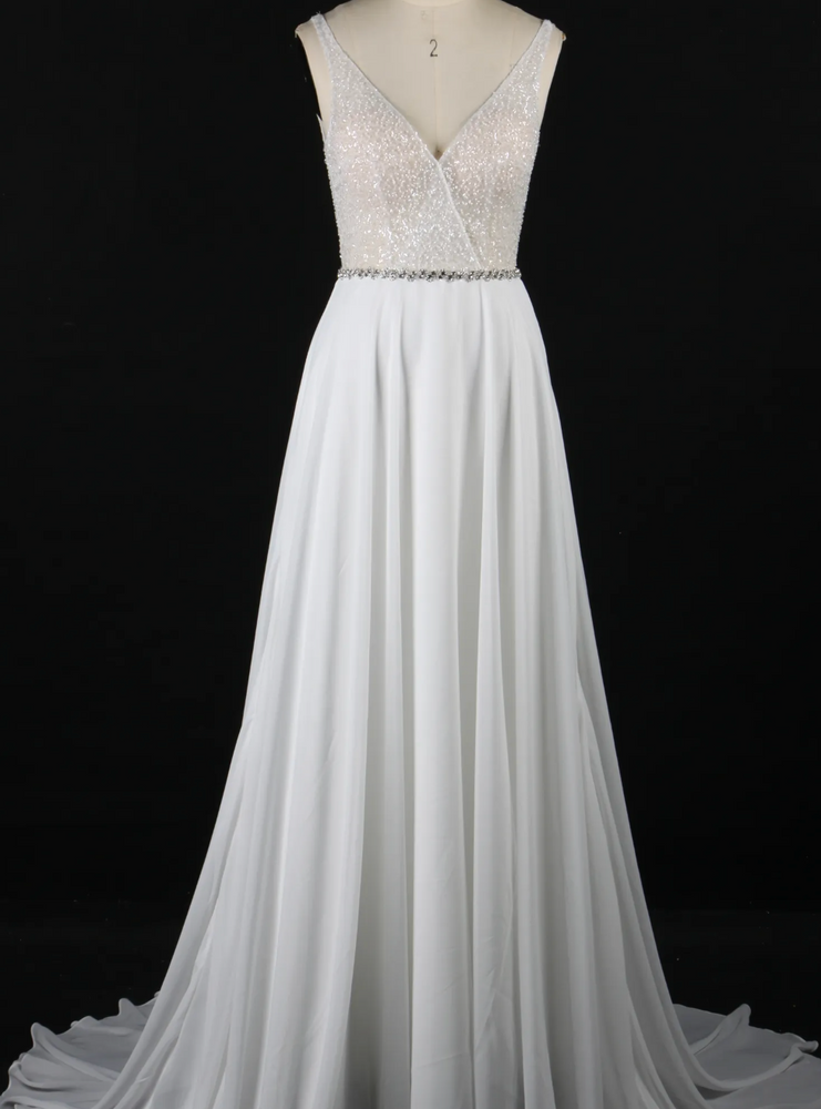 
                      
                        Crystal and Beading V Neck Aline Chiffon Wedding Dress
                      
                    