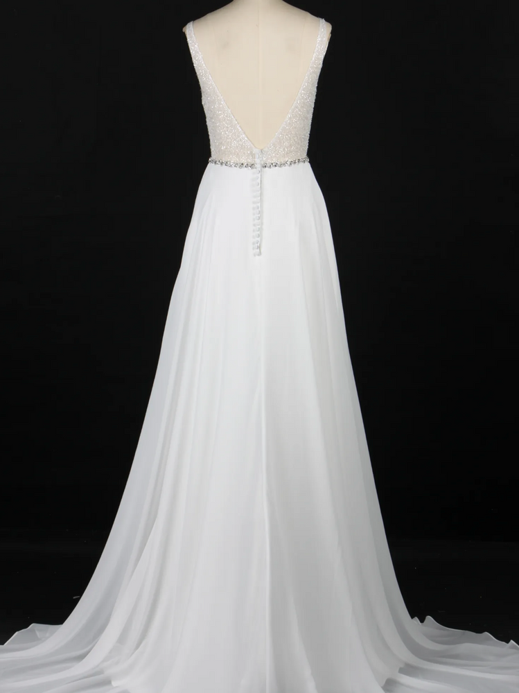 
                      
                        Crystal and Beading V Neck Aline Chiffon Wedding Dress
                      
                    