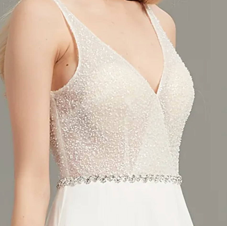 
                      
                        Crystal and Beading V Neck Aline Chiffon Wedding Dress
                      
                    