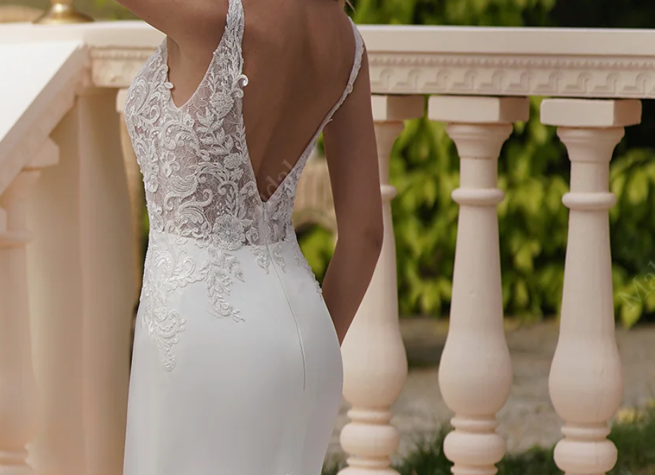 
                      
                        Elegant Beaded Lace Satin Mermaid Wedding Dress
                      
                    