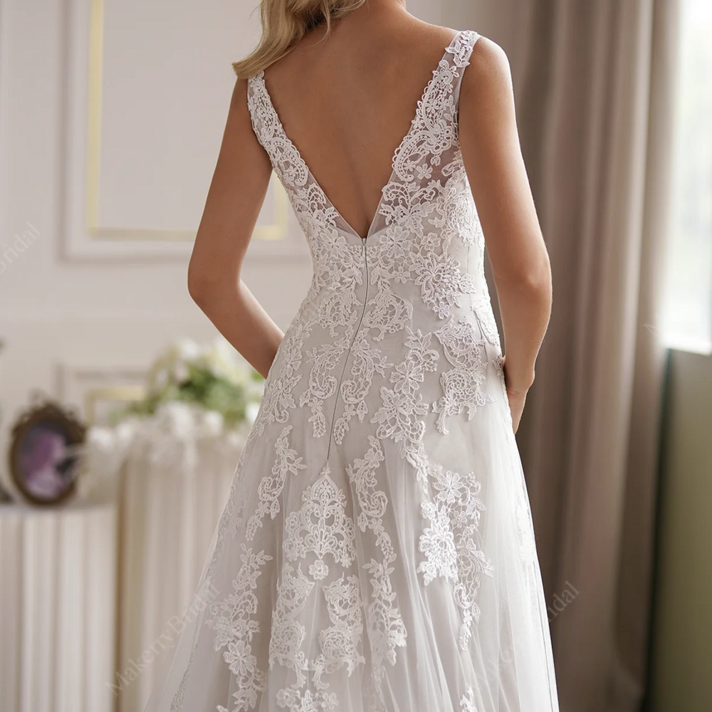 
                      
                        Romantic Strap V-Neck Fit & Flare Wedding Dress
                      
                    