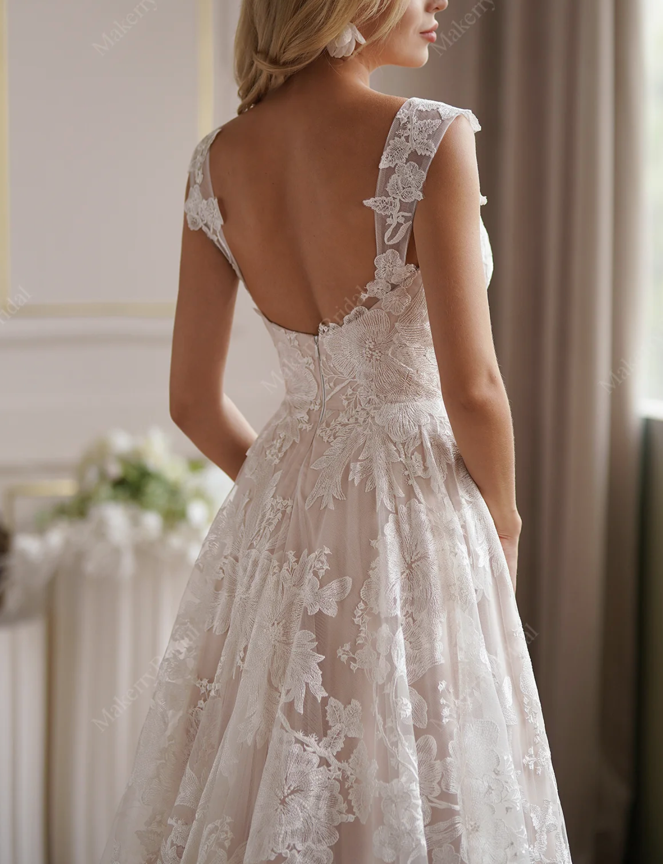 Load image into Gallery viewer, Dreamy Floral A-Line Wedding Dress With Lace
