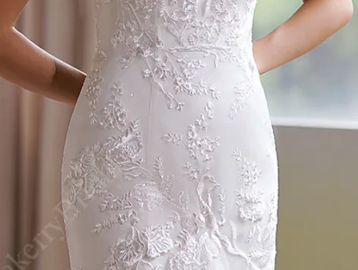 
                      
                        Floral Sequined Mermaid Bridal Gown With Dreamy Details
                      
                    