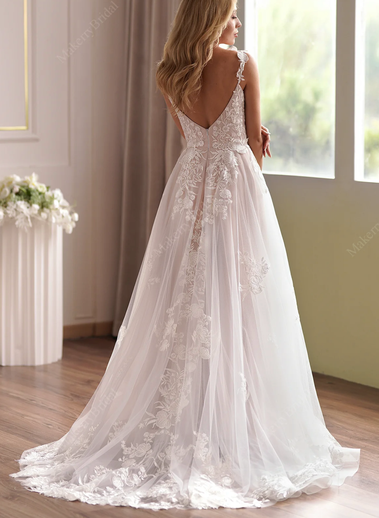 Delicate Shimmering Lace Wedding Gown With Sweetheart Bodice