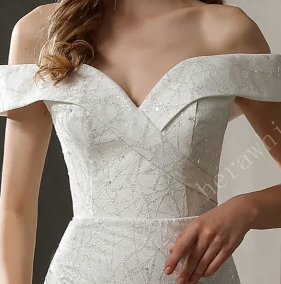 
                      
                        Off The Shoulder Mermaid Bridal Gown with Long Train
                      
                    