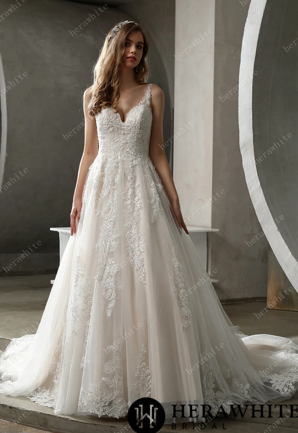 Stunning Tulle Lace Bridal Ball Gown with Glitter Tulle