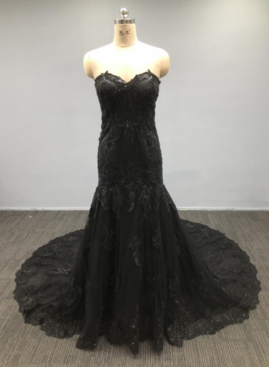 Vintage Black Lace Mermaid Wedding Sleeveless Bridal Gown