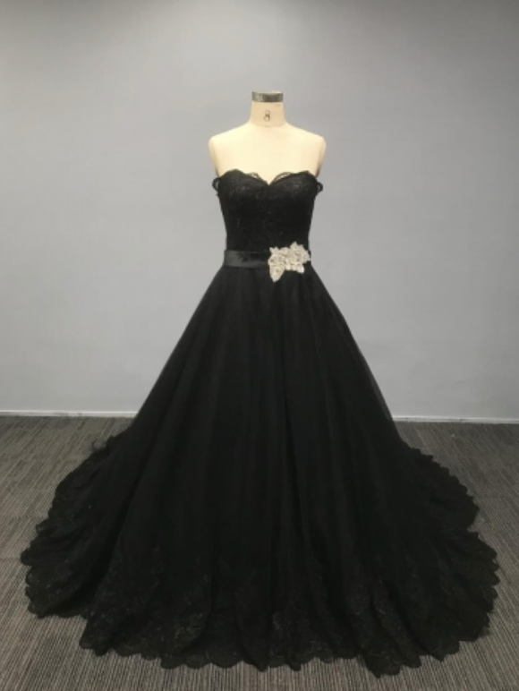 Black Tulle Lace Bridal Wedding A Line Sleeveless Gown