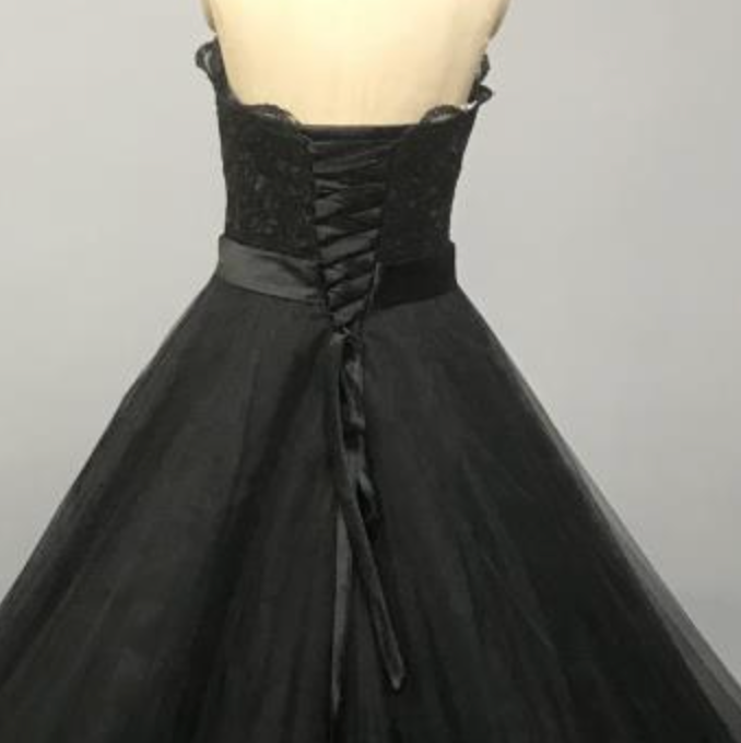 Black Tulle Lace Bridal Wedding A Line Sleeveless Gown