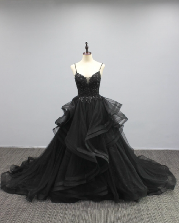 Load image into Gallery viewer, Modern Ruffled Black Wedding Bridal Gown
