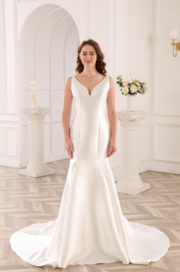 Load image into Gallery viewer, Satin Trumpet Bridal Wedding Gown
