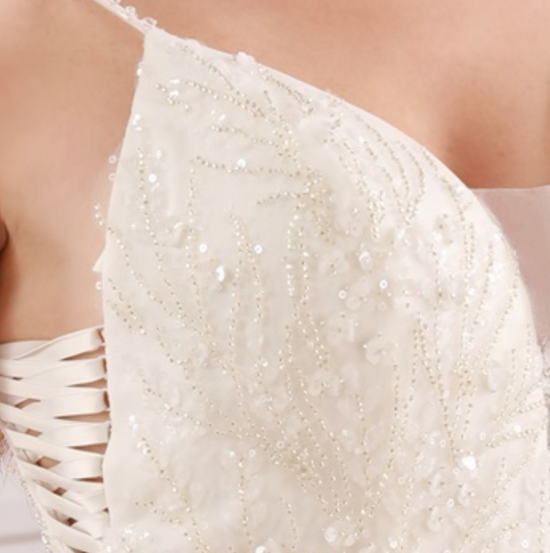 Load image into Gallery viewer, Sequined Lace A Line Sleeveless Bridal Wedding Gown
