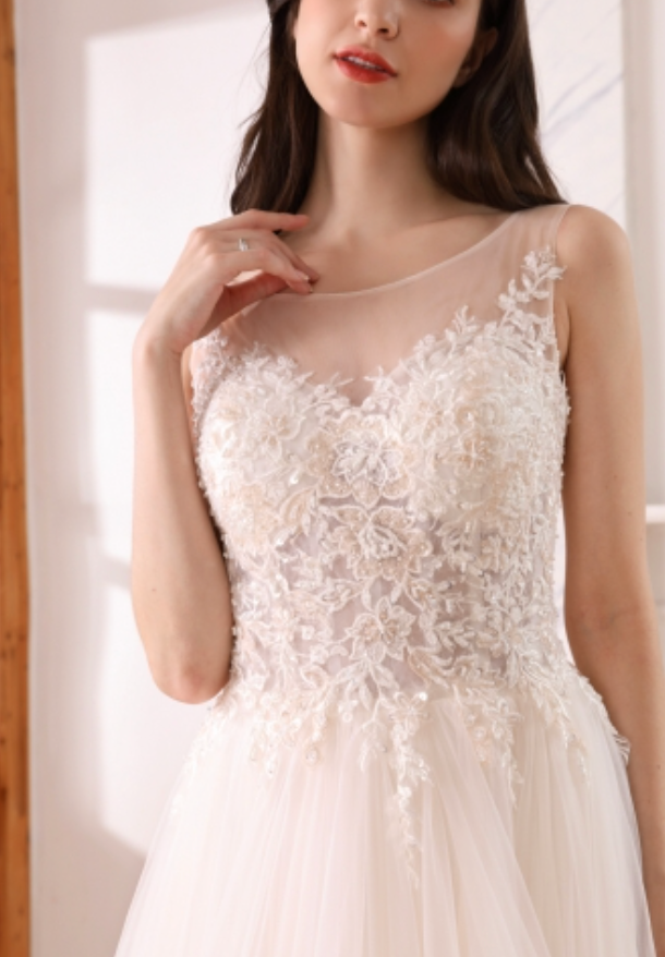 
                      
                        Soft Lace Tulle A Line Bridal Wedding Gown
                      
                    