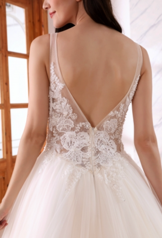 Load image into Gallery viewer, Open Back Lace Tulle A Line Wedding Day Bridal Gown
