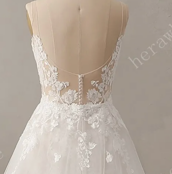 Load image into Gallery viewer, Glitter Tulle A-Line Wedding Dress with Detachable Train
