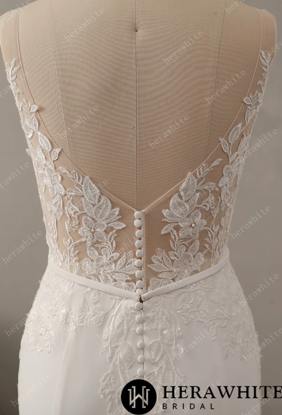 Load image into Gallery viewer, Romantic Lace Sheath Wedding Dress with Low Back
