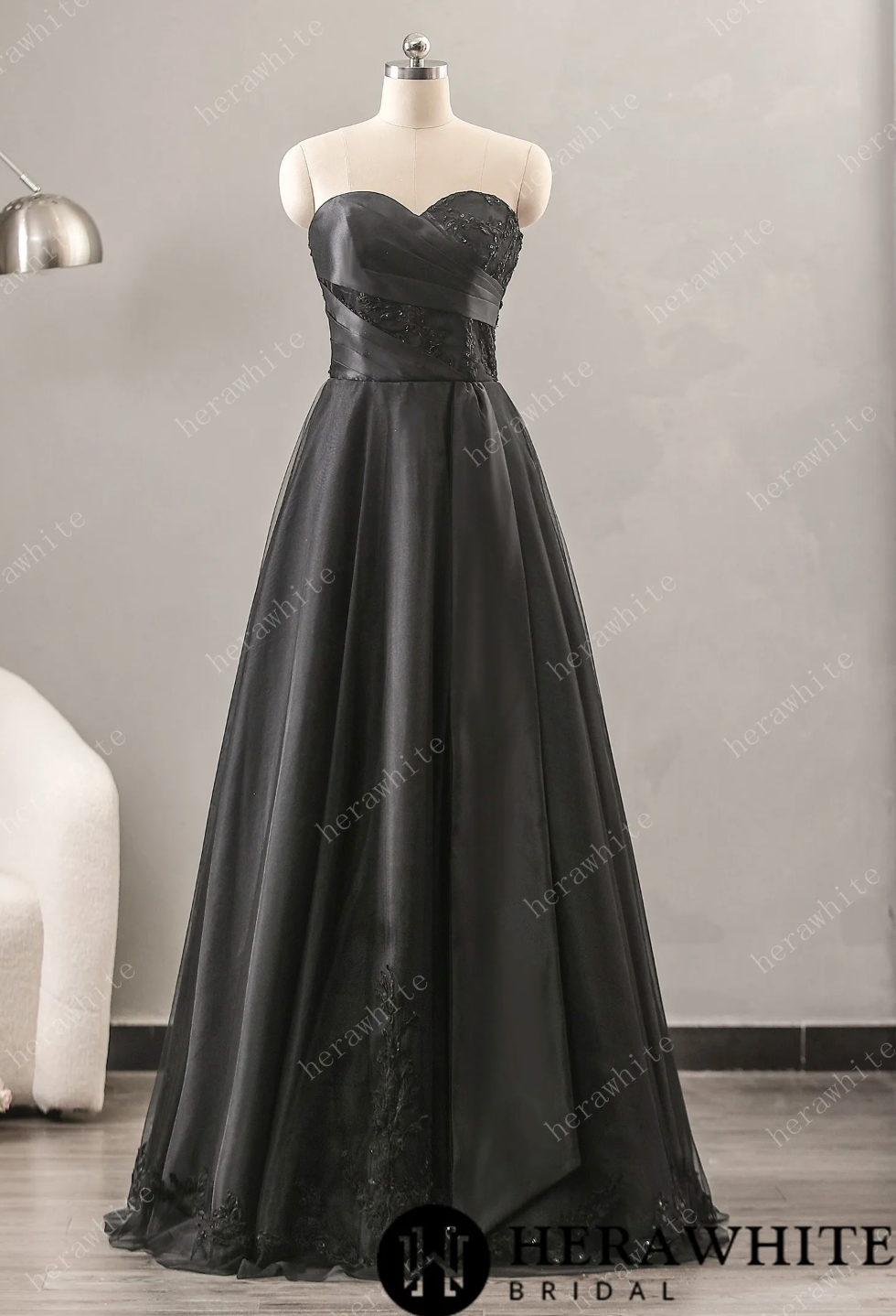 Load image into Gallery viewer, Black Strapless Wedding Dress with Sweetheart Neckline
