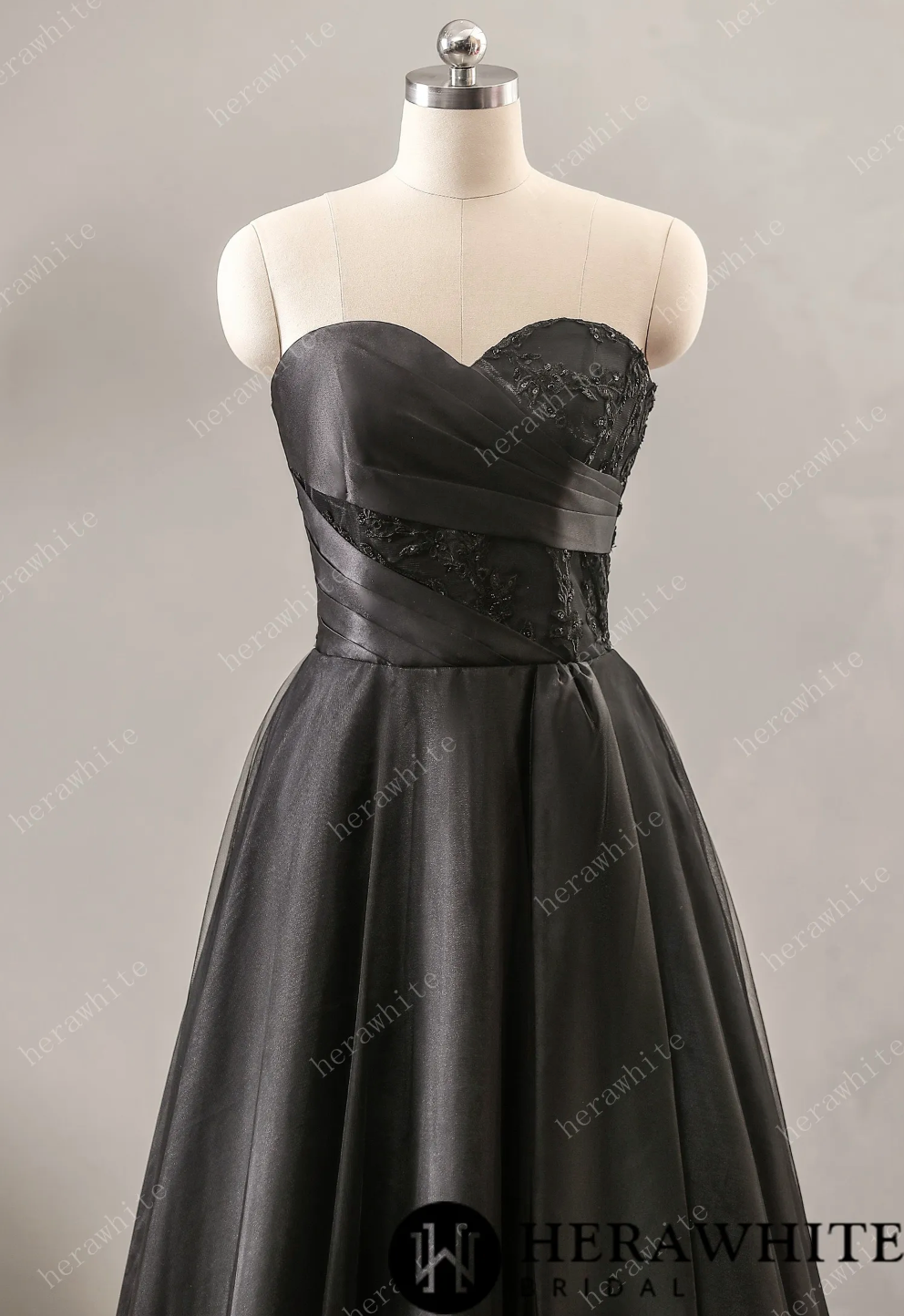 Load image into Gallery viewer, Black Strapless Wedding Dress with Sweetheart Neckline
