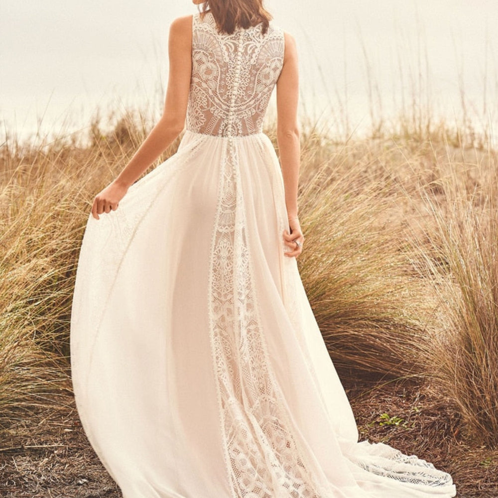 
                      
                        Sleeveless Lace Wedding Dress A-Line Boho Bridal Beach Gown
                      
                    